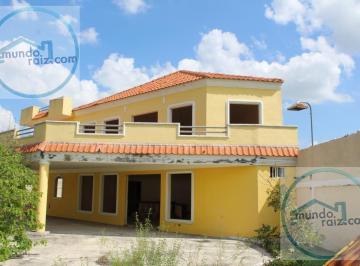 Quinta · 1500m² · 4 Recámaras · 6 Estacionamientos · Quinta - El Mirador