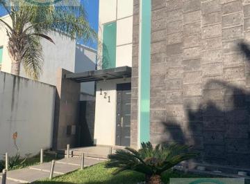 Casa · 353m² · 4 Recámaras · 4 Estacionamientos · Venta de Hermosa Casa Equinoccio Santiago Nl
