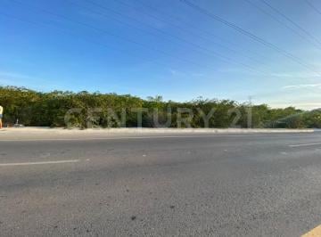 Terreno / Lote · 779m² · Terreno en Venta 780 m² en Esquina | Av Chac Mool Cancún | Comercial