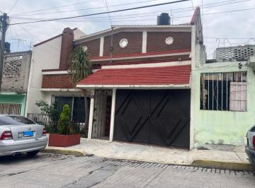 Casa de 3 habitaciones, Ecatepec de Morelos · Se Venda Casa en Santa María Tulpetlac, Ecatepec Demorelos, Estado de México