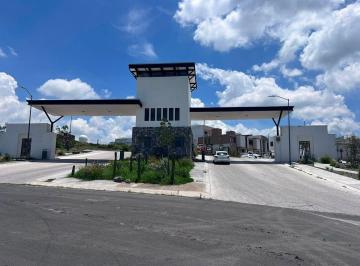 ce073812f307abb6f4d77dfd55dd7f1b9186a8c808fbf32819a94b42c6ae0942 · Terreno en Venta en Juriquilla | Condominio Sayab | Amenidades