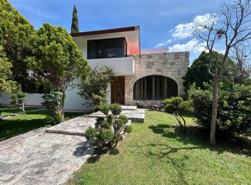 Casa de 5 habitaciones, Tequisquiapan · Casa Venta 900 m² Construcción en Club de Golf de Tequisquiapan, 5 Recámaras, Querétaro