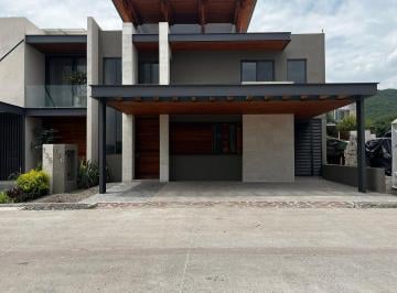 c8b5bb991bf55ea2358f233659c872fdf8785e8bb7e78841d99e01680e4451b5 · Casa en Renta en Altozano Querétaro | Condominio Niebla | 3 Recámaras con Baño