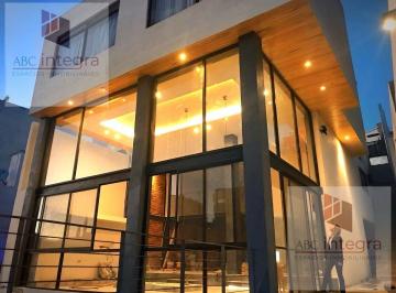 Casa · 450m² · 6 Recámaras · 2 Estacionamientos · Casa en Venta Ideal Para Negocio de Air B&b en Milenio III, Querétaro, Qro.