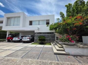 5c09faa8c0c1ed94cf3121c7ac52401edbabe4bb8adde13d822d4488077aa805 · Casa en Venta en Jurica | Club Regency | 2 Niveles