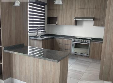 Casa en condominio · 132m² · 3 Recámaras · 2 Estacionamientos · Casa en Condominio en Venta Junto a El Campanario | Alberca, Amenidades y Excelente Ubicación | $3.3