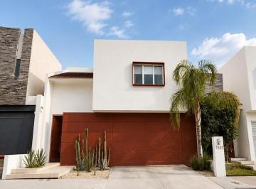 Casa · 276m² · 3 Recámaras · 2 Estacionamientos · Casa Canteras en Venta
