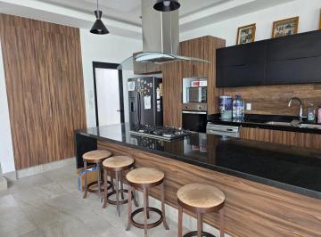 6b83859e6f84a554ca428ad6abbbb2e082ef5c6e6878b152f9737a7ac2993761 · Casa en Renta en Lomas de Juriquilla | 4 Recámaras | Cuarto Servicio