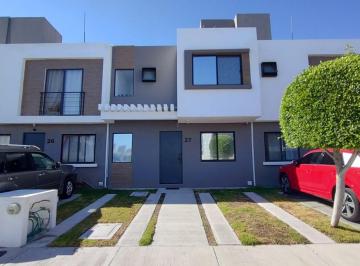 Casa de 3 habitaciones, El Marqués · Zakia - Casa en Renta. Muy Cerca de Parques y Zona Comercial.