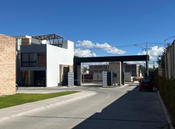 Casa · 3 Recámaras · 2 Estacionamientos · Casa en Renta Manzanilla Residencial