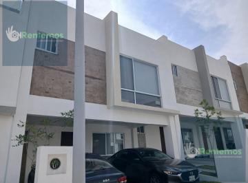 Casa · 130m² · 3 Recámaras · 2 Estacionamientos · Casa en Renta en Circuito Lirio, Zákia – El Marqués, Querétaro $15,500 Mensuales