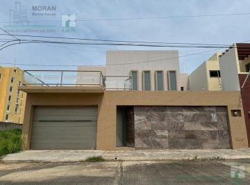 Casa de 4 habitaciones, Coatzacoalcos · Casa en Venta José Luis Cuevas, Fraccionamiento Paraíso Coatzacoalcos