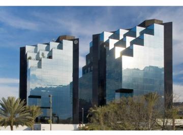 1 · Oficina en Renta en Torre Campestre