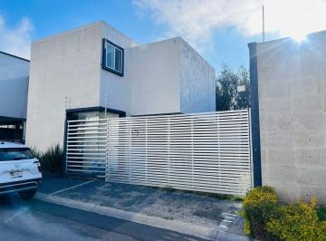 92b09fc91d1b3db3aa7e6995f7e3bc42664c4dfba177089299ad8f4bcce5d596 · Casa en Venta en Punta Juriquilla, Cerca de Santa Fe