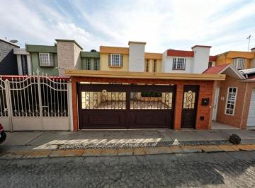 Casa de 3 habitaciones, Pachuca · Bugambilias 152, Fracc. Paseo de Camelinas, 42084 Pachuca de Soto, Hidalgo