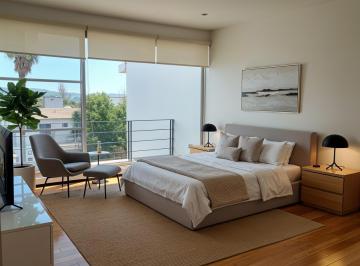 Casa · 277m² · 3 Recámaras · 3 Estacionamientos · Casa Impecable en Venta Amplios Espacios, Jardin en Real de Juriquilla Queretaro