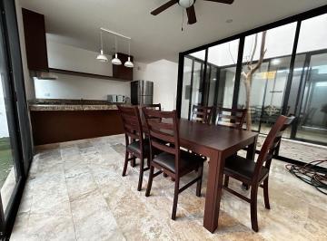 Casa de 2 habitaciones, Mérida · Town House Amueblado