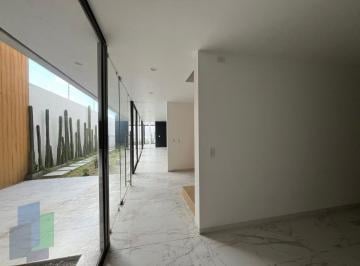 1676005246825fd6dea298fcdbe7227d8caad6d52c4923da33f01ac3be2e980c · Juriquilla, Casa en Renta o Venta en Cumbres del Lago con Moderno Diseño.