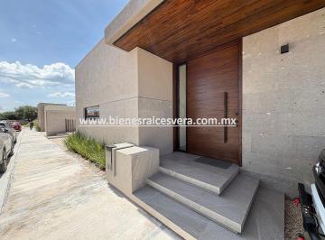 74b6f01b354747fa3d9d72710b15a2ab291e322fed0b21f553f3f91674dac836 · Casa en Venta en Tequisquiapan en El Fracc. Las Kintas. Grecia