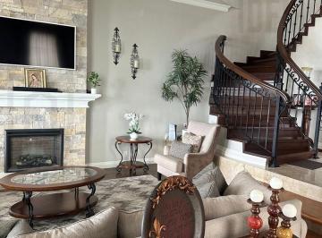 Casa · 416m² · 3 Recámaras · 2 Estacionamientos · 1101 - Casa en Venta Lomas del Roble, San Nicolás de Los Garza N. L