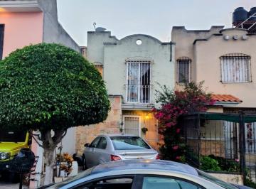 Casa · 75m² · 3 Recámaras · 1 Estacionamiento · Casa en Venta Arboledas de La Luz León Guanajuato