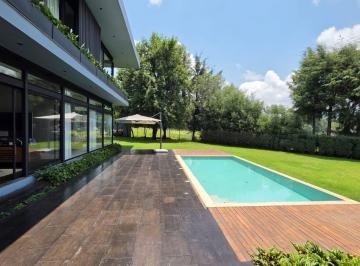 Casa · 500m² · 3 Recámaras · 3 Estacionamientos · Casa Nueva en Renta Zona Acatitlan
