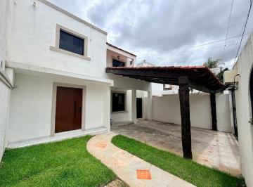 Casa · 240m² · 3 Recámaras · 2 Estacionamientos · Casa en Venta en Montes de Ame Remodelada y Lista Para Entregar - (4)
