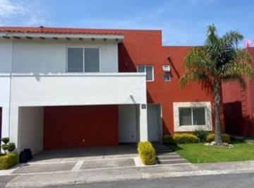 Casa de 3 habitaciones, Metepec · Venta de Casa en Av Estado de México 1801, Metepec, Méx, Colonia Los Morillos