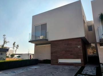 f27385391ecd7cd56fd9d383d8301aff185b76a4efffe43569f17fca662ad543 · Casa en Venta en Zibata, Condominio High Gardens