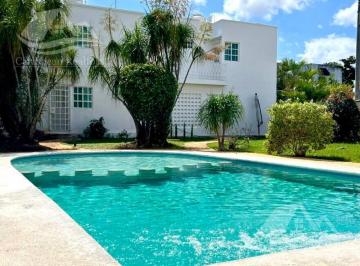 Casa · 185m² · 5 Recámaras · Casa en Venta en Cancun Smz 11