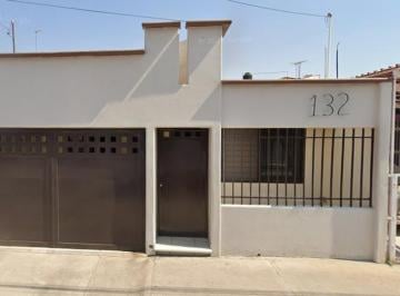 Casa de 4 habitaciones, Aguascalientes · Se Vende Casa en Colonia Colinas del Rio Aguascalientes