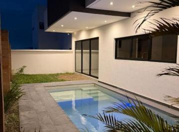 Casa · 256m² · 3 Recámaras · 2 Estacionamientos · Punta Tiburón, Hermosa Casa en Venta y Renta con Alberca y 3 Recámaras con Vestidor y Baño
