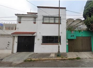 Casa de 5 habitaciones, Coyoacán · Remate Bancario, Casa en Prado Churubusco, Coyoacan, Cdmx.
