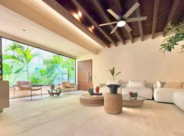 Casa · 479m² · 3 Recámaras · 2 Estacionamientos · Amplia Casa con Alberca Privada en Venta en Residencial Bambú, Playa del Carmen