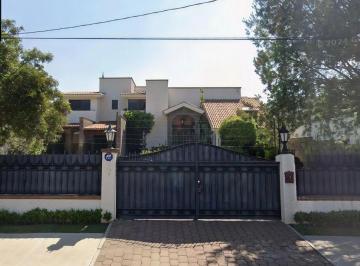 Casa de 5 habitaciones, Querétaro · Propiedad en Venta en Juriquilla con Alberca Cercano a Presa Juriquilla