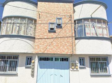 Casa de 3 habitaciones, Valle de Chalco Solidaridad · Casa en Venta en Calle Nte. 19 #972