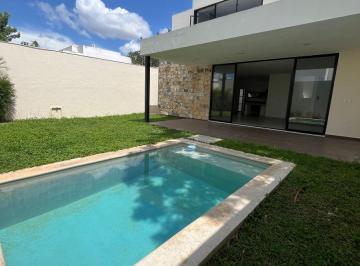 Casa de 3 habitaciones, Mérida · Casa de 320 m² con 3 Recámaras en Renta en Temozón Norte