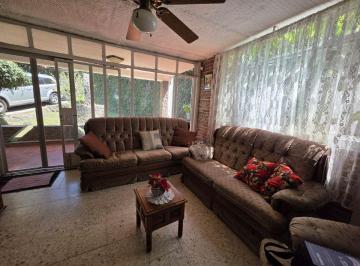 Casa de 5 habitaciones, Cuernavaca · Casa Venta Jardines de Cuernavaca / Esquina / 835 m²