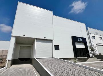 Bodega comercial , Querétaro · Bodega Nueva, Andén, Paneles Aislantes, 14 Cajones, 9 m Libres, Rampa, Salas de Juntas, Auditorio.