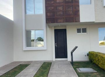 Casa de 3 habitaciones, Irapuato · Casa en Venta Residencial Santa Barbara, Irapuato Gto.