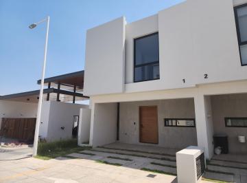 Casa · 3 Recámaras · 2 Estacionamientos · Bonita Casa en Renta en Zenith Norte