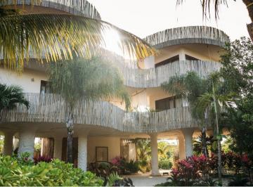 Casa uso de suelo de 10 habitaciones, Lázaro Cárdenas · Hotel Boutique de Lujo en Holbox | Operando y a 150 m de La Playa