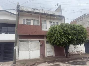Local comercial , León · Bodega Económica en Renta Sirve Para Local Comercial - 122 m²