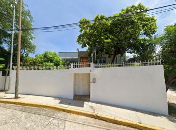 Casa de 6 habitaciones, Acapulco de Juárez · Casa de 680 m² con 6 Recámaras en Venta en Acapulco de Juárez Centro