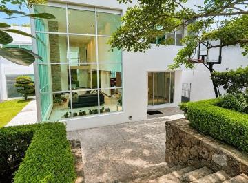 Casa · 600m² · 4 Recámaras · 5 Estacionamientos · Venta de Casa en Zona Norte de Cuernavaca