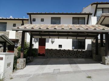 Casa en condominio · 150m² · 3 Recámaras · 2 Estacionamientos · Lindísima Casa en Renta en Zibatá con Casa Club Incluida