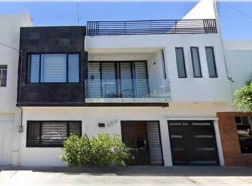 Casa de 4 habitaciones, Aguascalientes · Venta de Casa en Av Francisco I Madero Bario La Purisima