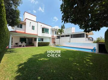 Casa de 3 habitaciones, Atlatlahucan · Casa de 388 m² con 3 Recámaras en Venta en Lomas de Cocoyoc