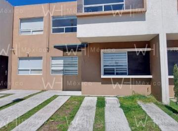 Casa · 120m² · 3 Recámaras · 2 Estacionamientos · Bonita Casa Equipada en Calimaya, Estado de México