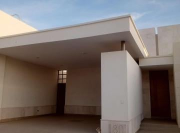 Casa · 205m² · 2 Recámaras · 2 Estacionamientos · Casa en Renta en Hacienda San Jose, Torreon, Coah